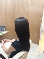 ヴァークル(Virkle) 縮毛矯正×艶感ミディアム