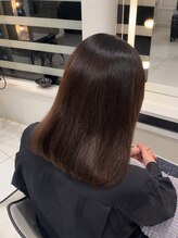 インフィス(INFIS)&nbsp;パサつくエイジング毛を縮毛矯正で艶髪ストレートへ