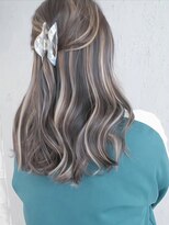 マリアナ(Mariana)&nbsp;ハイライトショートヘアレイヤーカットダブルカラー