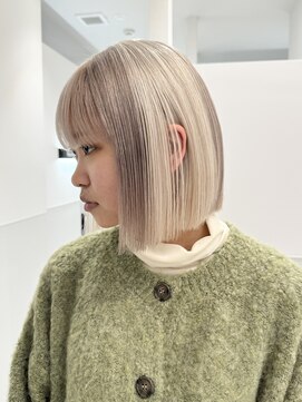 モニカ 栄店(MONIQA) ホワイト×ブラウン