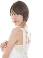 ヘアーサロン ラフリジー(Loufreasy) ノンジアミンカラーヘルバカーキベージュ×前下がりショートボブ