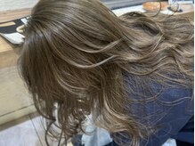 ケンジ 横須賀中央(KENJE)の雰囲気（赤みを消してくれる上品なカラー）
