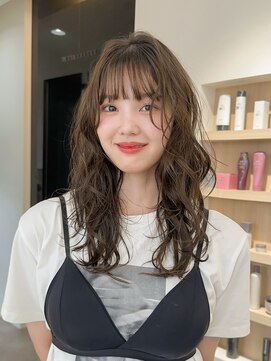 ジョエミバイアンアミ(joemi by Un ami) ロングパーマ / レイヤーパーマ / ニュアンスパーマ