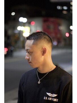 キングスマントーキョー 立川店(KINGSMAN TOKYO) フェザーアップ