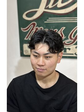 リルホビーズメンズグルーミング(Lil Hobbys Men's Grooming) <理容室><バーバー>