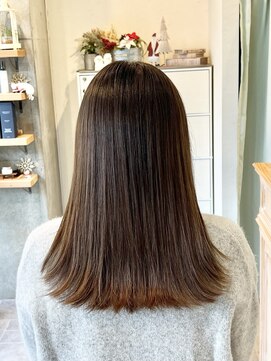 ルッカバイジェービー 行徳(lucca by jb) 黒髪/クラゲヘアー/オリーブグレー/小顔/ココアベージュ/行徳