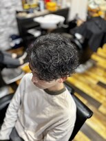 バーバーブロス(BAR BER bro's)&nbsp;波巻きツイストスパイラルパーマ/浦安/刈り上げセンターパート