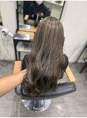 艶髪ホワイトベージュハイライトカラー