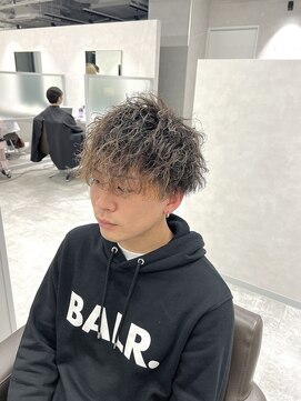 キートス(Kiitos) 前下がりツイストスパイラル×ホワイトメッシュ