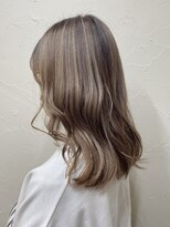 シュリット(schritt) ブリーチハイライトでミルクティベージュ渋谷momoko