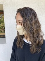 ナイアバイアヌエヌエ(naia by anuenue)&nbsp;【ハードパーマ×レイヤーカット】