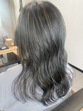 ノラ ギンザ(NORA GINZA) 【高橋】 夏にオススメ☆地毛を活かした極細ハイライトカラー