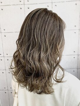 リア(Li'a by neolive) ハイライト　ミルクティーベージュ