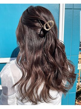 ヘアーアンドネイル ルシア(Hair&Nail Lucia) ホワイトブラウンインナーカラー