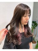 ピンク インナーカラー ロングヘア