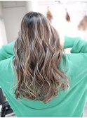 ハイライトショートヘアレイヤーカットダブルカラー