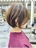 美髪シアーカラーピンクブラウンショートカット切りっぱなしボブ