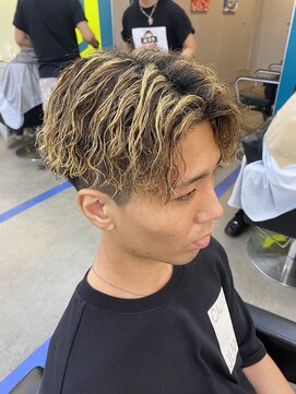 ダズルヘアラッシュ(DAZZLE hair RUSH) ツイストスパイラルパーマ