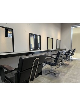 カウンセリングからシャンプーまで白髪染め専門店ならではのスピーディかつ丁寧に施術！満足いく仕上がりに