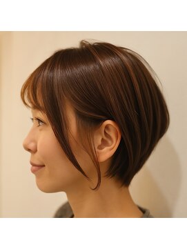 横顔美人ショート