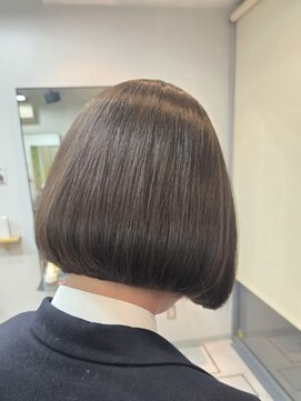 ストーク トウキョウ(stoke TOKYO) 前下がりボブで首周りスッキリ!