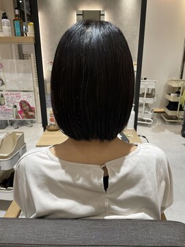 シータ 成増(THETA) シンプルボブスタイル