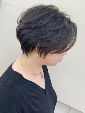 アヴァロン(AVALON) 直毛ペタ毛さんにオススメ！くびれショート×ボタニカルデジパ