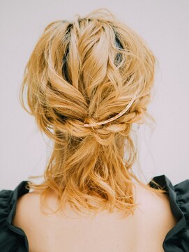 美容室クローバー 新小岩店(clover) ねじりくるりんぱ【新小岩】