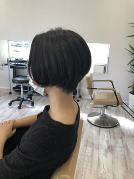 シキ(C key) ショートボブ