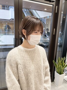 ステアケース 武蔵小杉店(stair:case) 白髪ぼかしハイライト/丸みショート/脱白髪染め