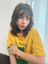 ホロ(hollo)&nbsp;ウルフレイヤーミディアムパーマ/黒髪パーマ