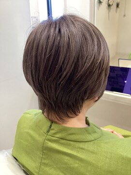 ルナディア(Lunadia) 大人ショート×明るめカラー