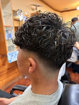 パレッツメンズ(Palet's) スペインカール～スキンフェードを添えて～