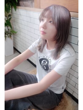 ハロ(HALO) ラベンダーグレージュ＋レイヤーカット＝相性抜群ヘア