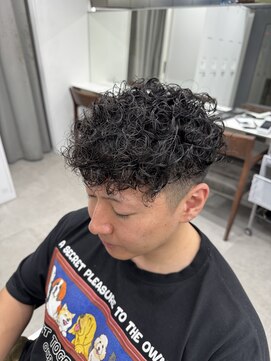 グルーマーズトウキョウ(GROOMER/S TOKYO) スペインカールメンズパーマ神保町韓国フェードカット