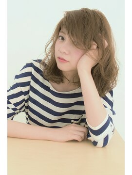 アンテレ カジュアルクールな大胆ウェーブ