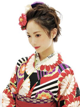 ゲッカビジン(GEKKABIJIN) ベリーショートの華やかアレンジ《ヘアセット&着付 GEKKABIJIN》