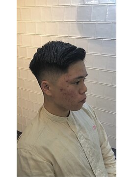 メリケンバーバーショップ フクオカ(MERICAN BARBERSHOP FUK) かき上げヘアショートレイアーくせ毛風パーマコンマヘア44