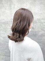 スイート ヘアデザイン(Suite HAIR DESIGN)&nbsp;ミルクティーベージュ と 外ハネミディアム