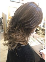 アーブル ヘアーアンドメイク(ARBRE) バレイヤージュハイライトダブルカラーブリーチレイヤーカット