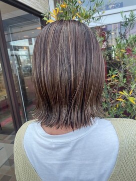 アース コアフュールボーテ 川中島店(EARTH coiffure beaute) モカグレージュハイライト外ハネボブ