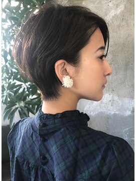 ロビー 表参道(ROBBY) 大人ショート/ひし形シルエット/前髪長め/30代・40代