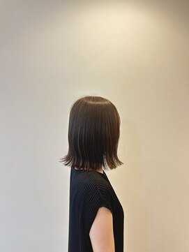 カラ(Cara) 切りっぱなしボブ♪