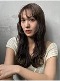 オリーブベージュ