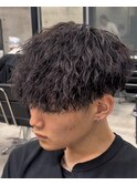 縦落ちツイスパ　ツイストスパイラル眉カットメンズパーマ