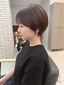 メモリーズ 銀座(Memories) 大人可愛い耳掛けショートスタイル