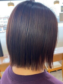 パーマハウスミナ(perm house MINA)の写真/〈落ち着いた空間で、丁寧に向き合う時間を〉カウンセリングから仕上げまで、一人のスタイリストが担当。