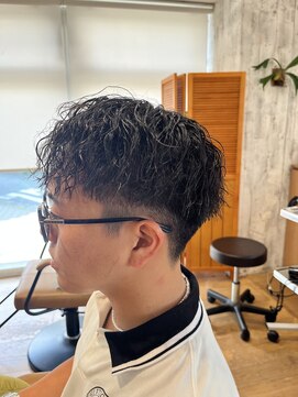 クラップス 京急富岡(CLAPS) 縦落ちツイストパーマ