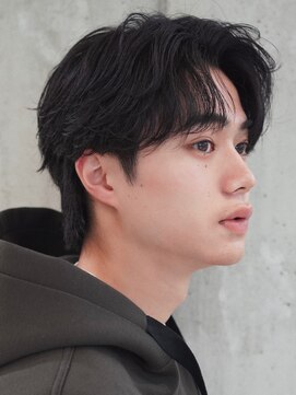 バイフィフス 原宿/表参道(by fifth) センターパート　フェザーパーマ