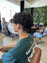 インデペンデンス(independence)&nbsp;センターパート×スパイラルパーマ